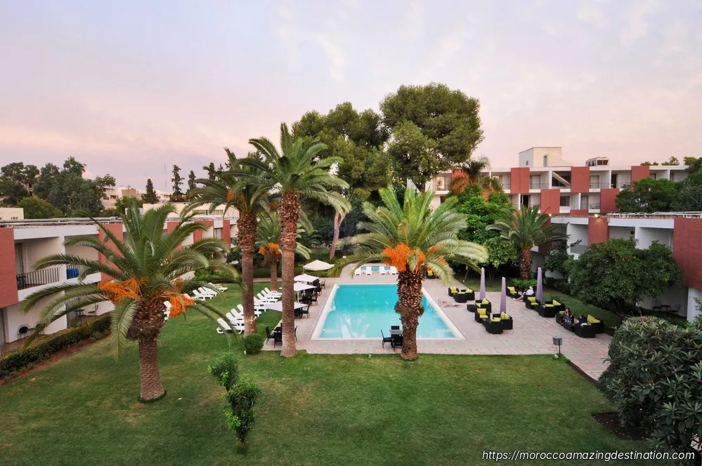 Fez All Inclusive: The Complete Guide to All-Inclusive Stays, Riads & Tours
