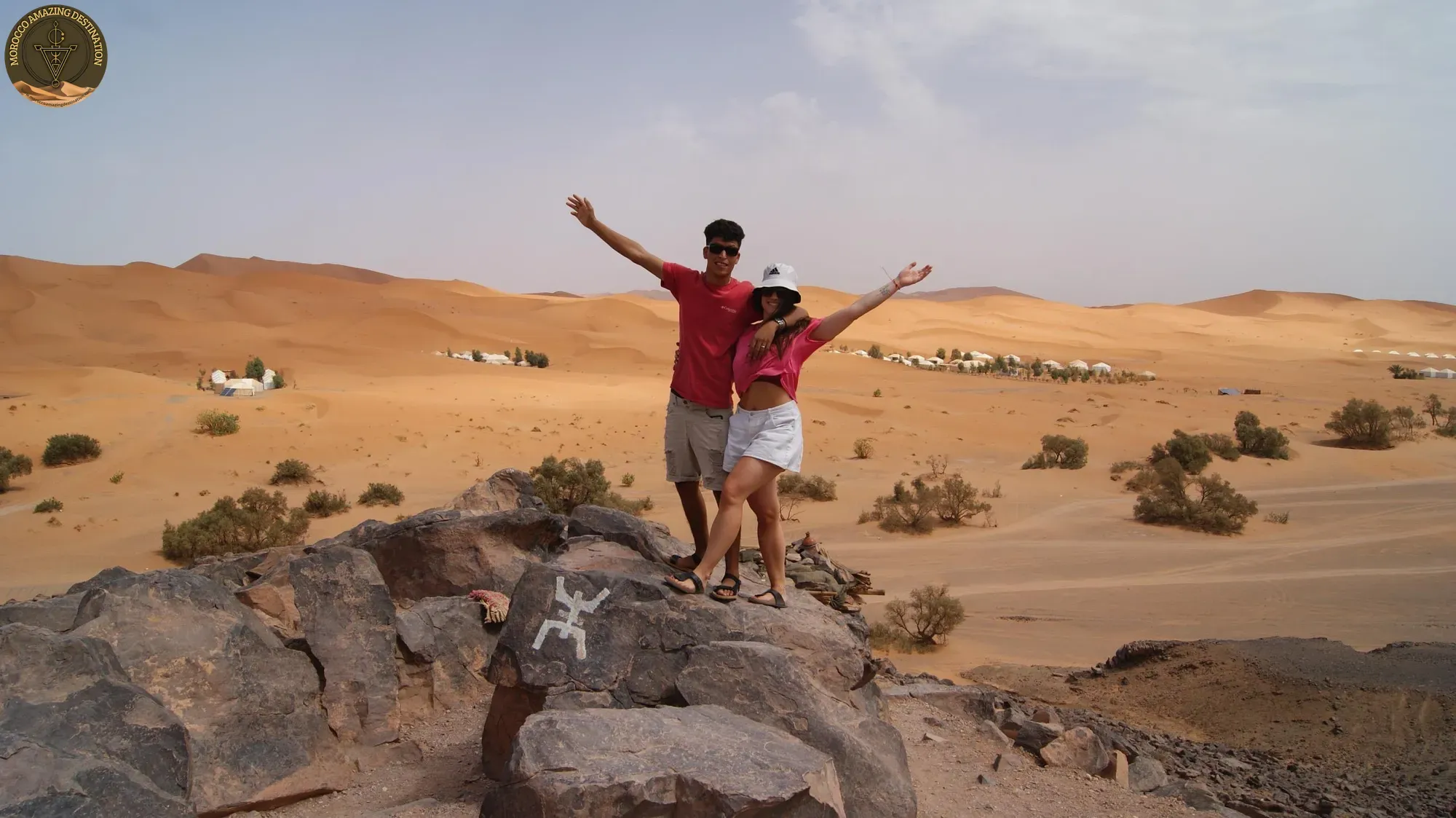 Dune dorate dell'Erg Chebbi al tramonto